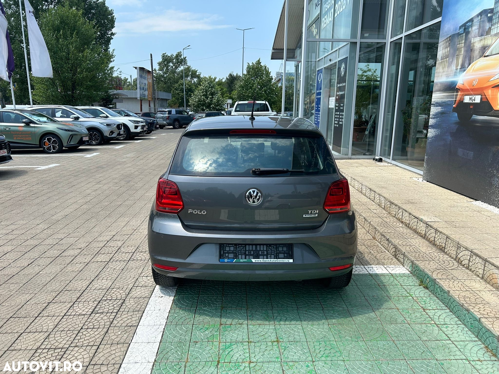Volkswagen Polo 1.4 TDI (Blue Motion Technology) Comfortline - 3