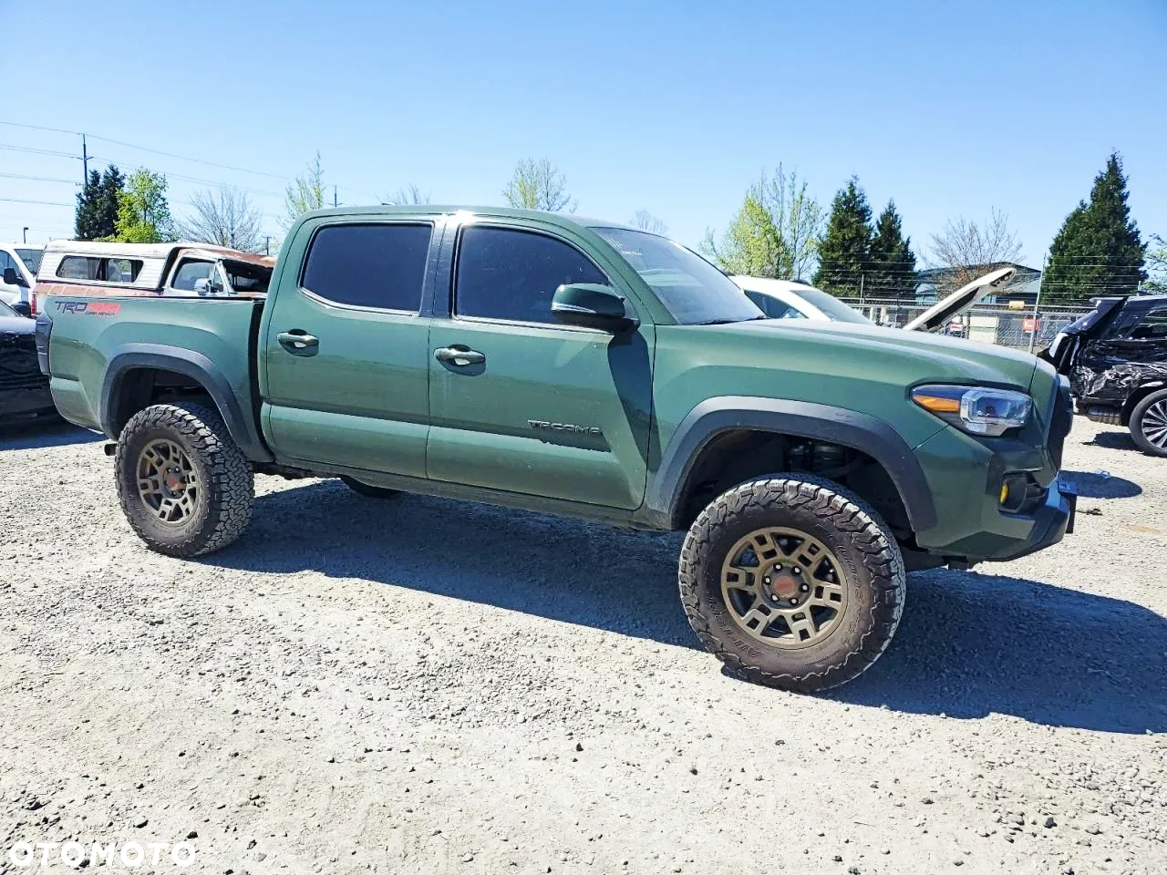 Toyota Tacoma - 4