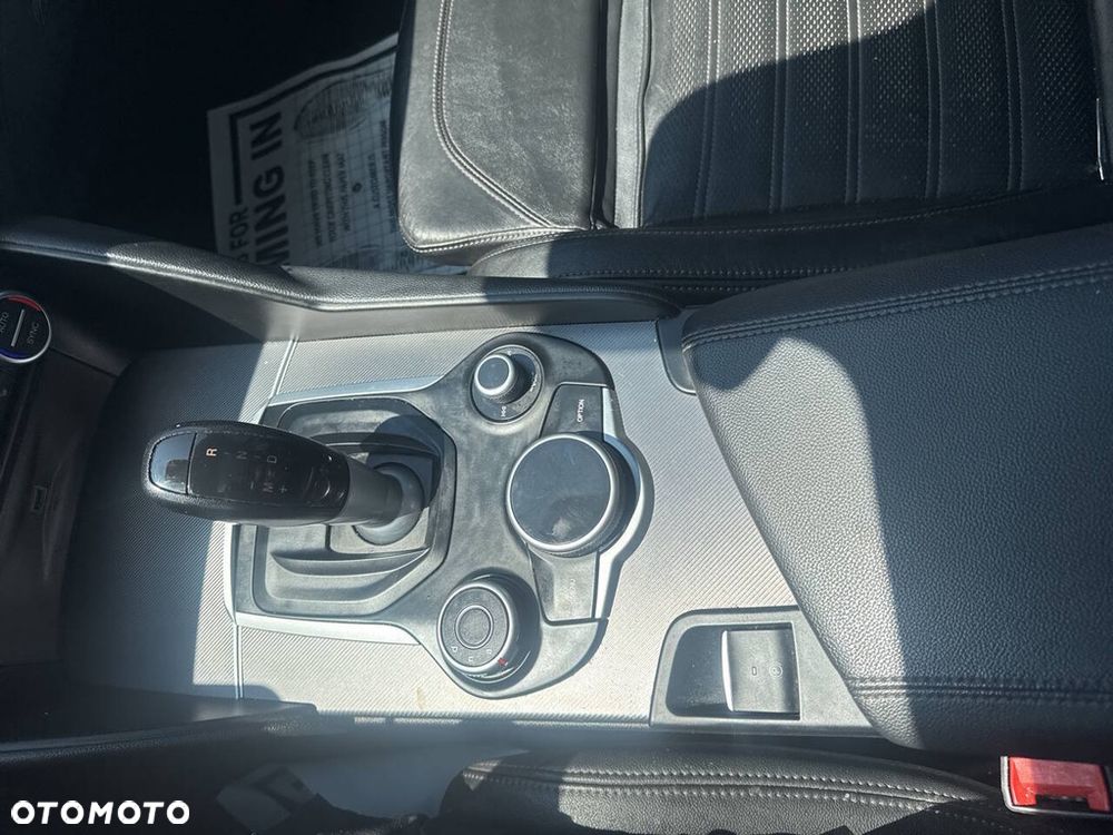 Alfa Romeo Giulia 2.0 Turbo TI Q4 - 11