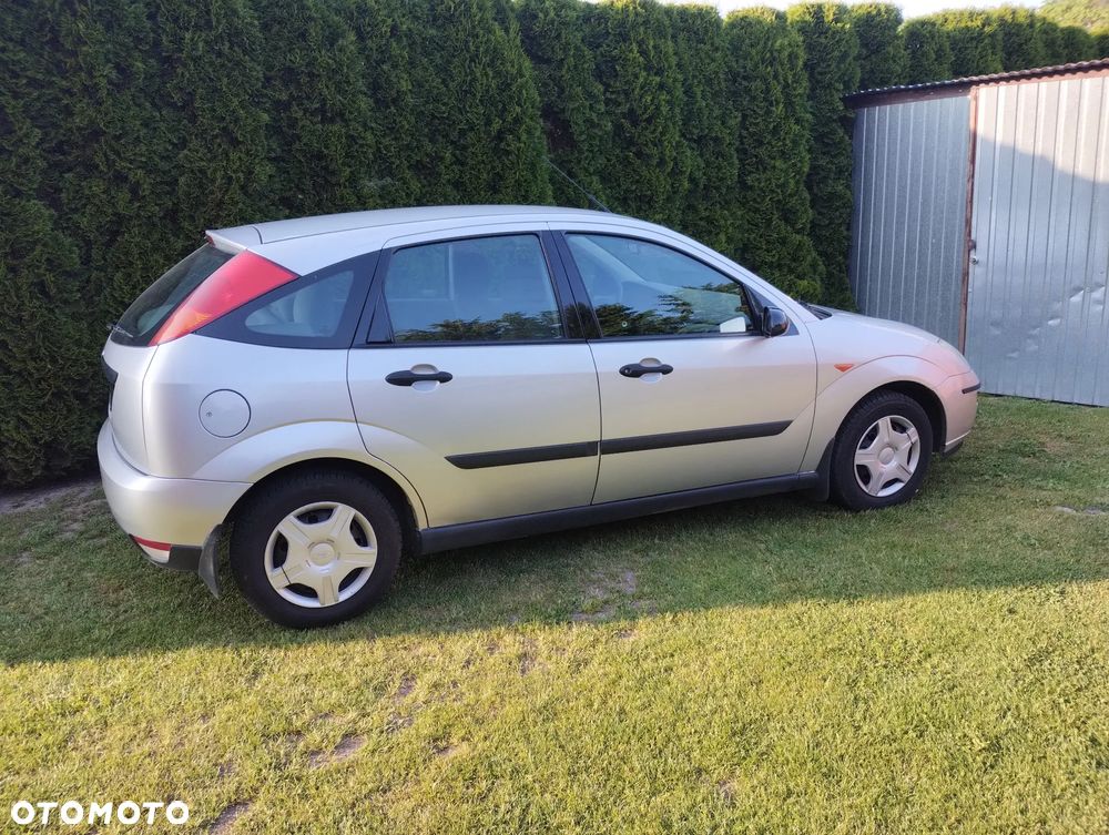 Ford Focus 1.6 Ambiente - 6