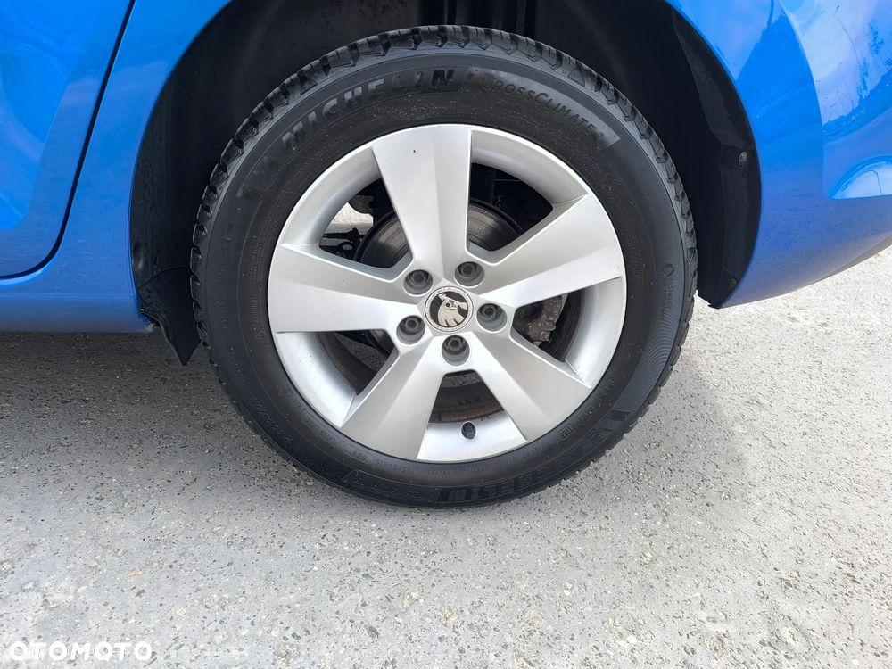 Skoda RAPID Spb 1.2 TSI Ambition - 5