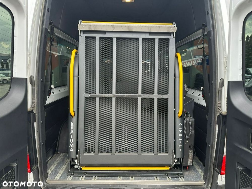 Mercedes-Benz Sprinter - 21
