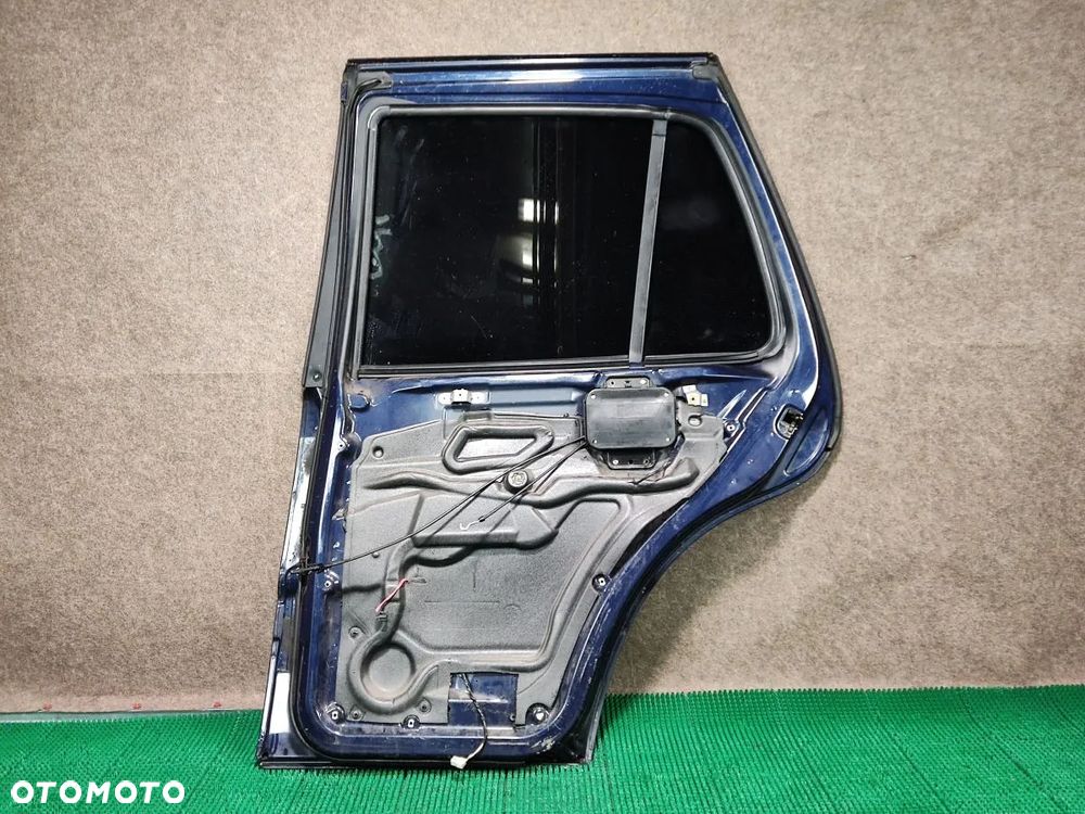 MERCEDES ML W163 97-05r Drzwi Tył Prawy - 4