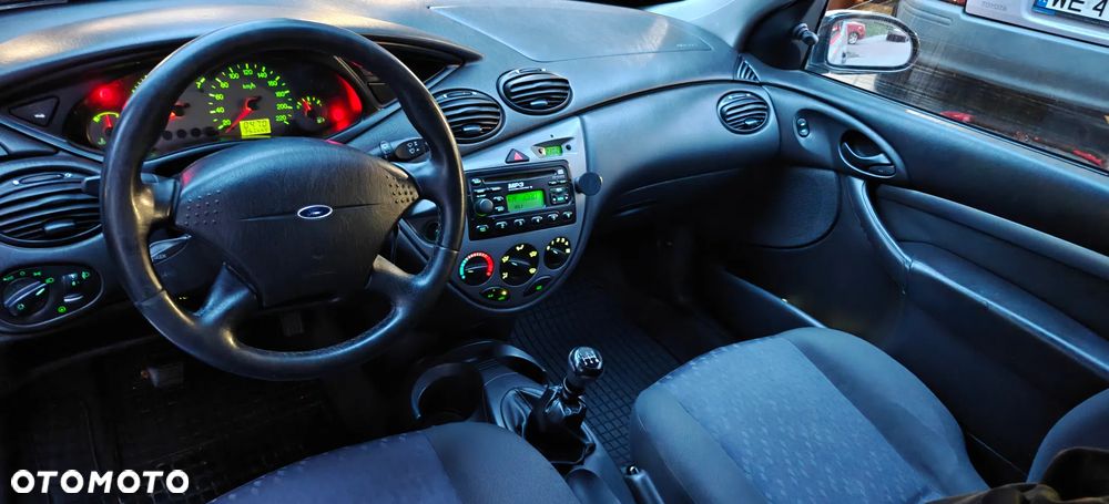 Ford Focus - 13