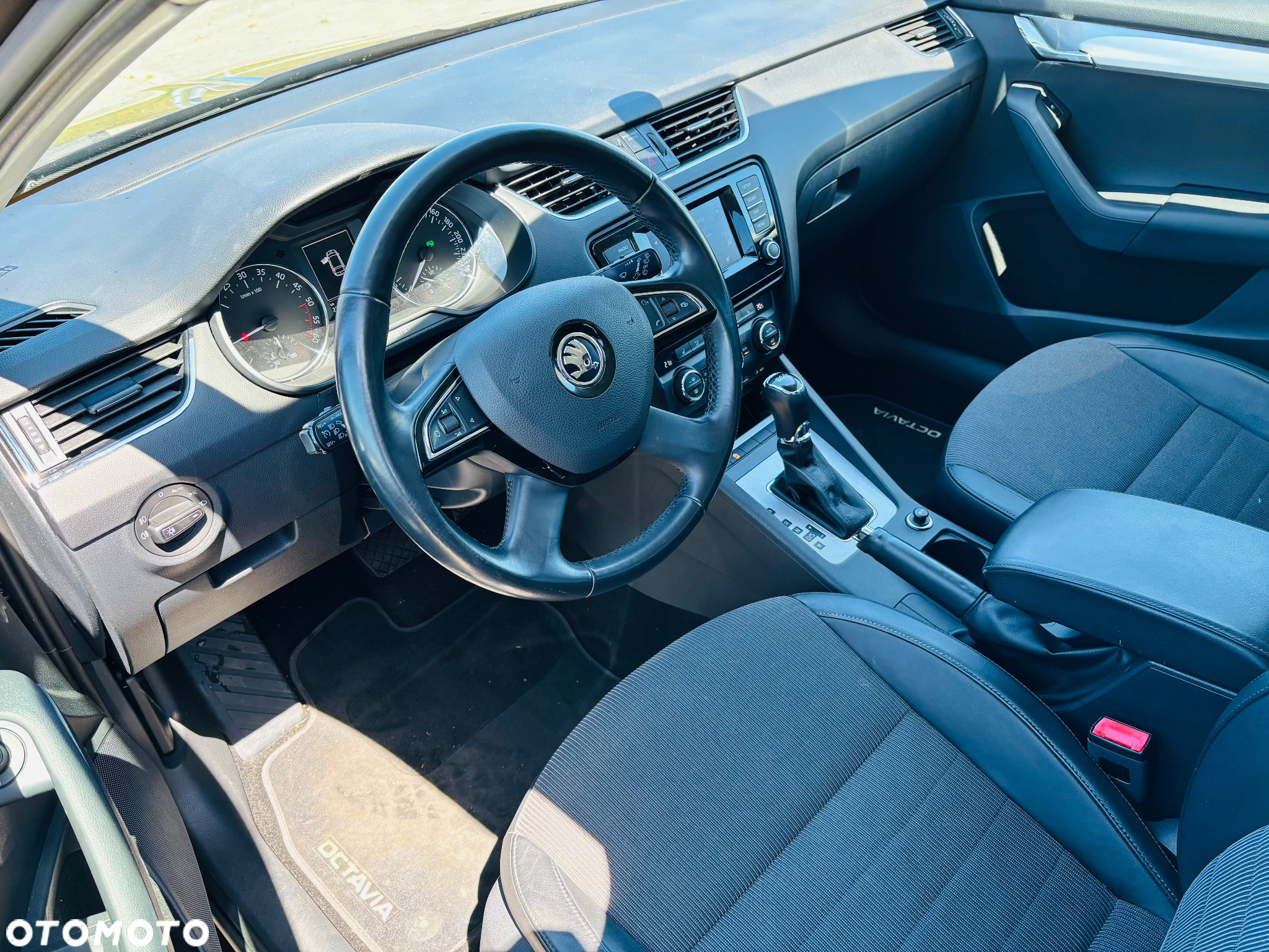Skoda Octavia 2.0 TDI Edition DSG - 8