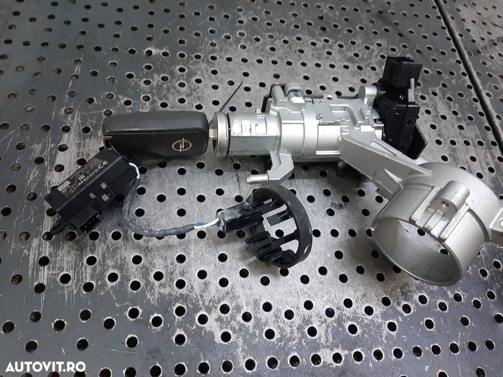 contact cu cheie opel corsa e x15 13496392 - 1