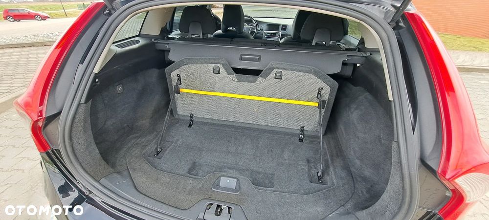 Volvo V60 D3 Geartronic Momentum - 27