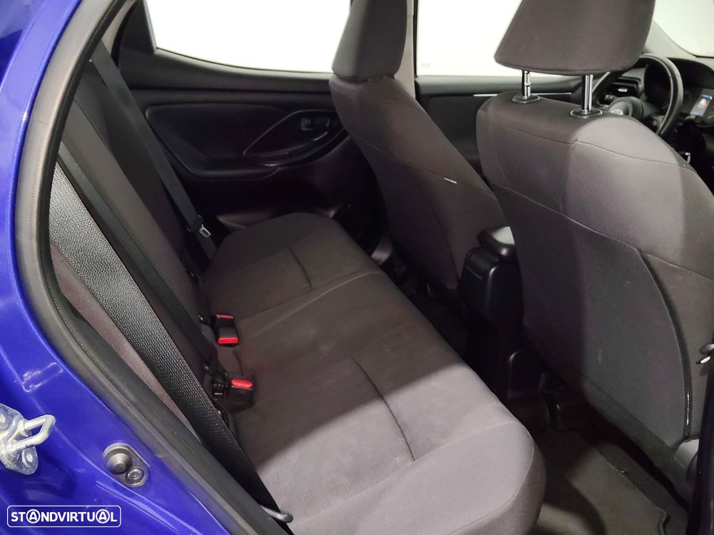 Toyota Yaris 1.5 HDF Comfort Plus - 8