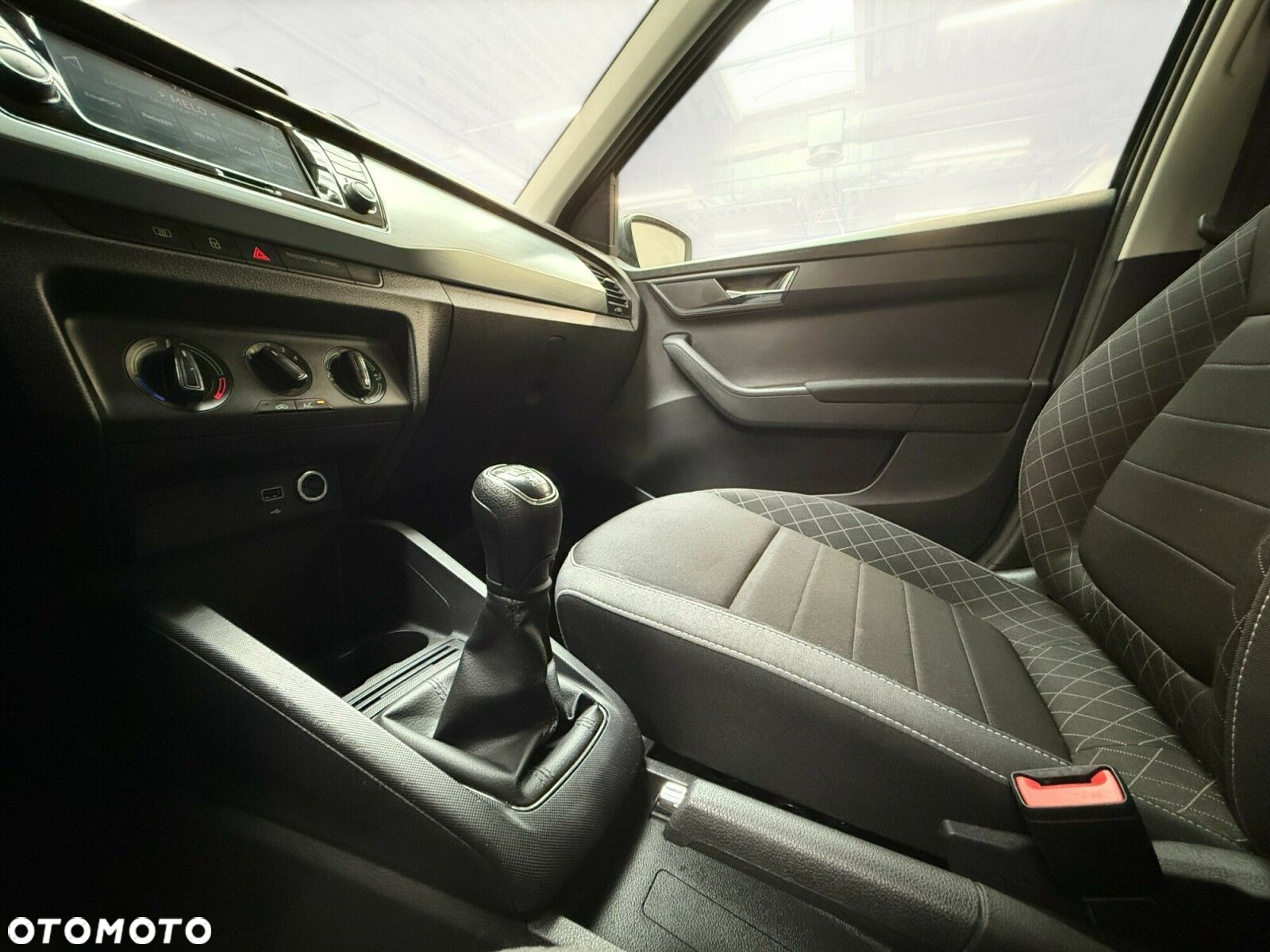 Skoda Fabia 1.0 TSI Ambition - 27