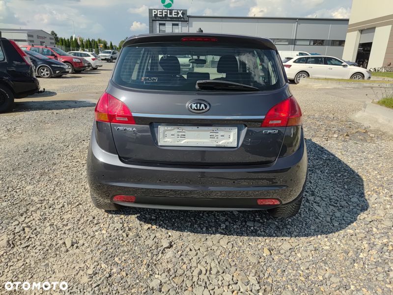 Kia Venga - 11