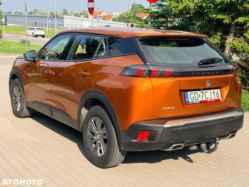Peugeot 2008 PureTech 130 EAT8 Allure - 4