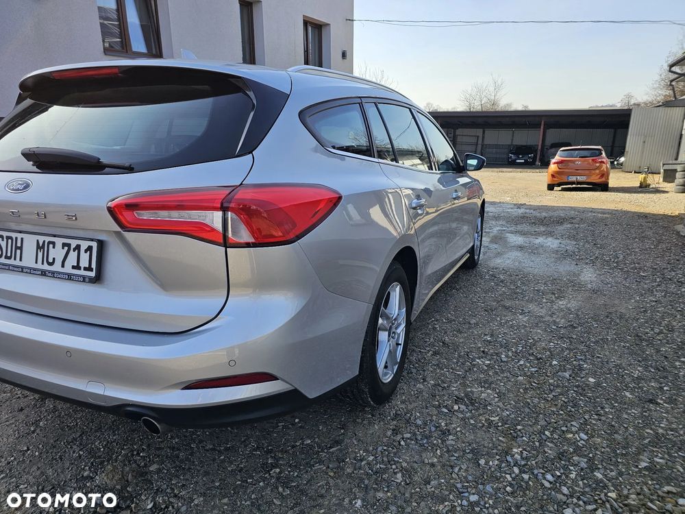 Ford Focus SW - 28