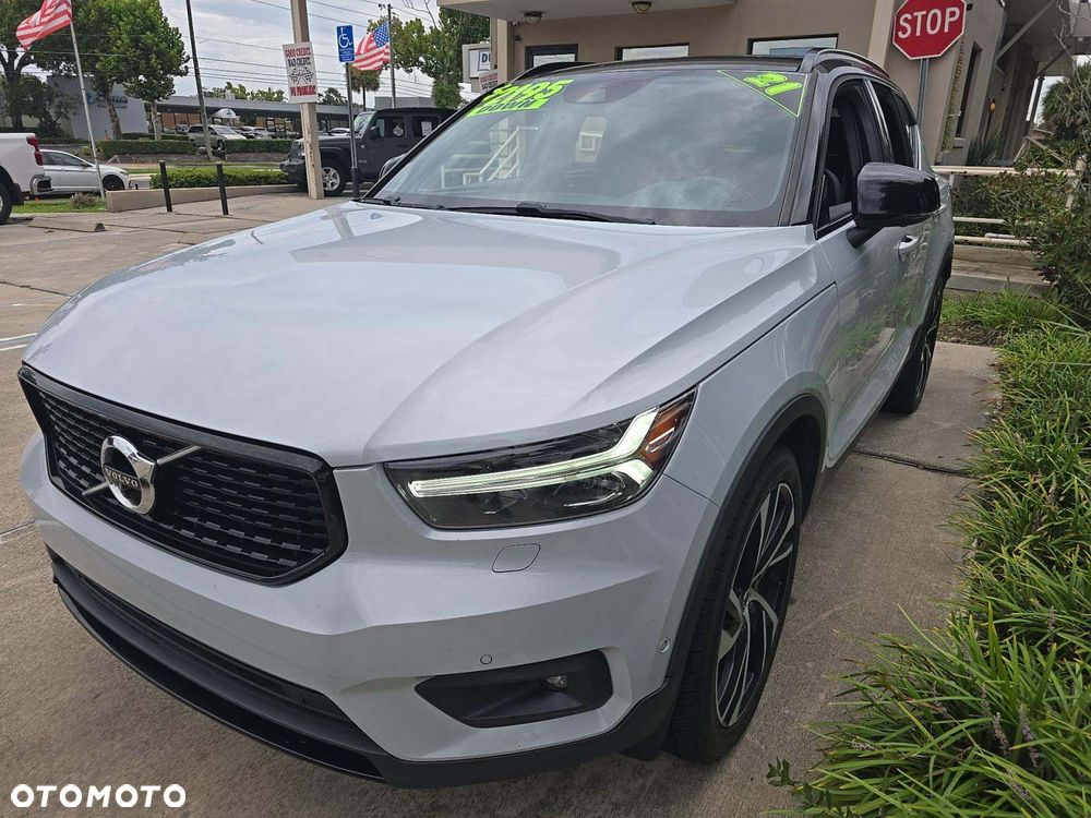 Volvo XC 40 T5 AWD R-Design - 2