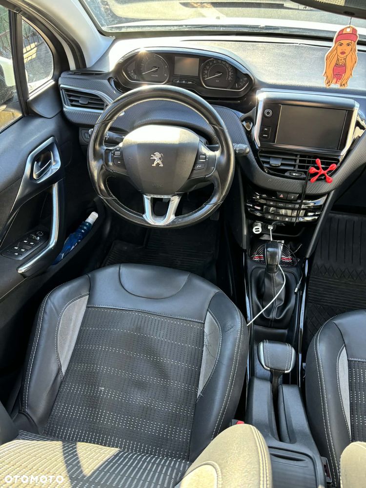 Peugeot 2008 BlueHDi 100 STOP & START Active - 11