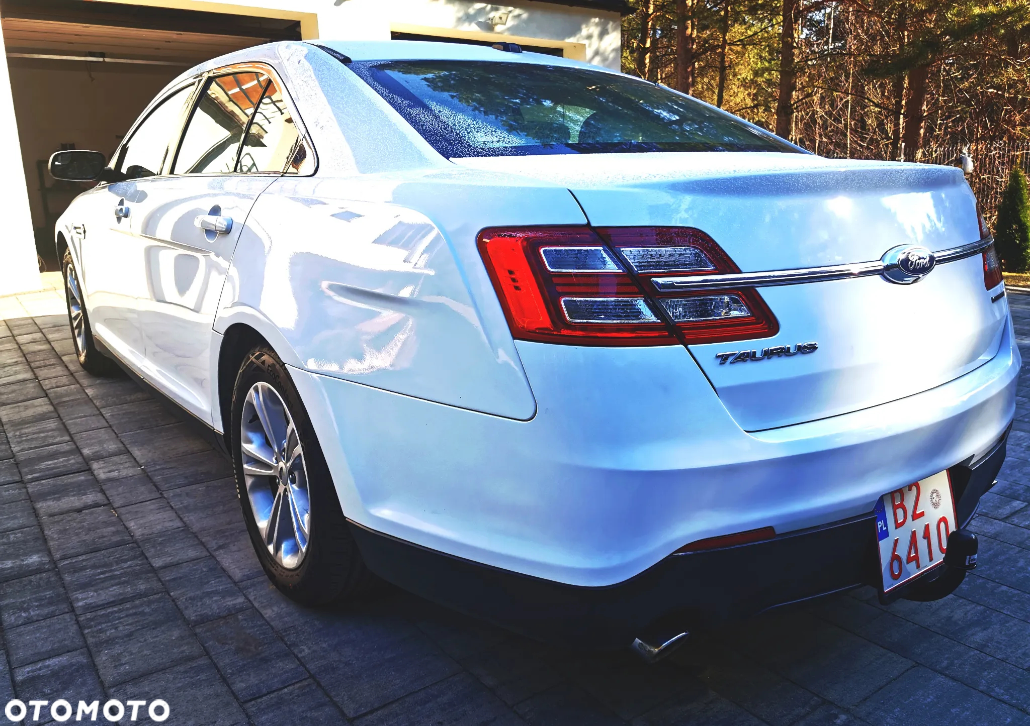 Ford Taurus - 5