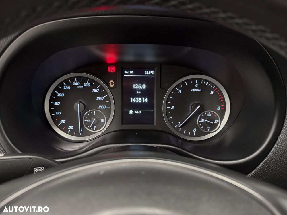 Mercedes-Benz VITO - 25