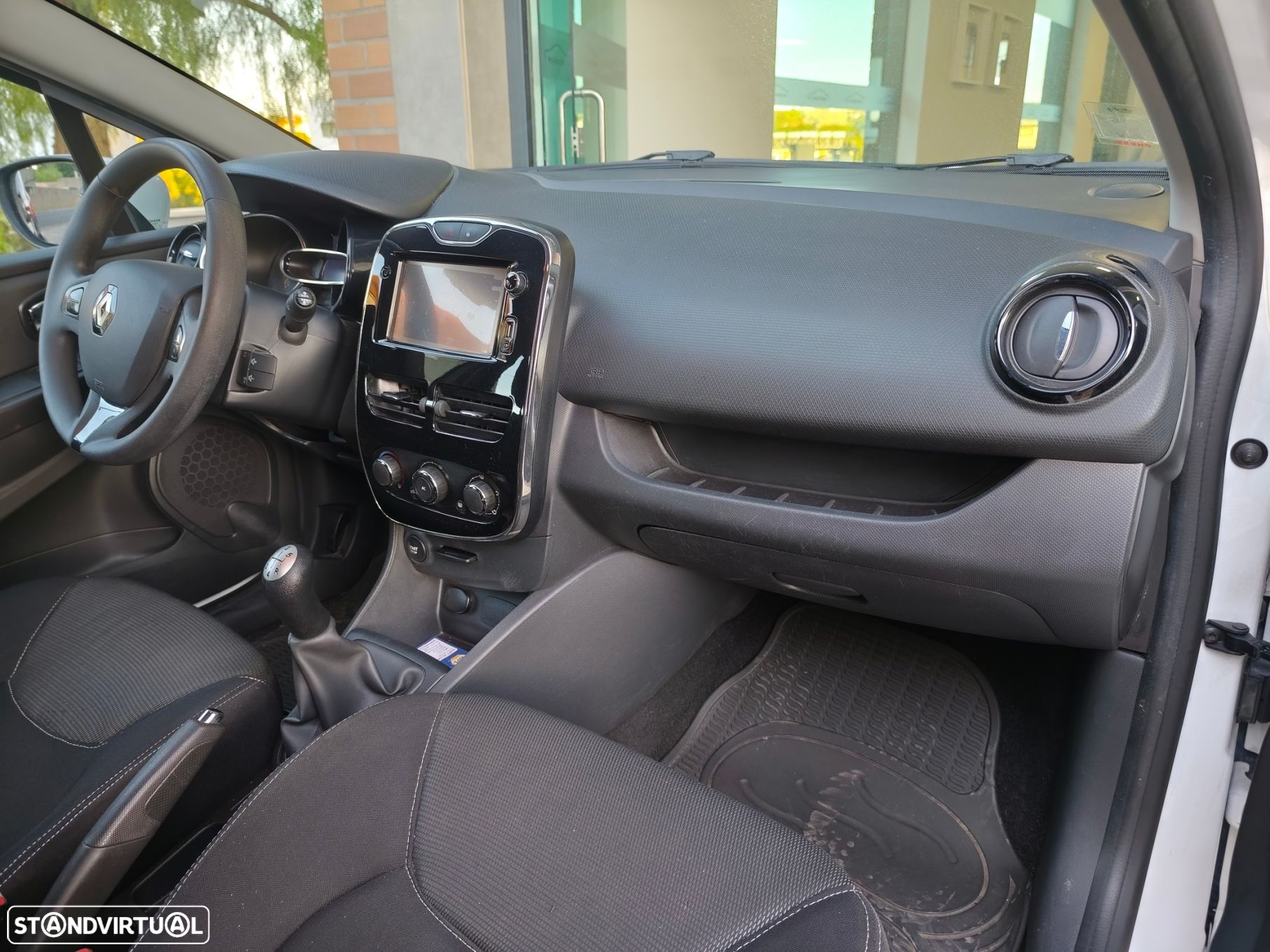 Renault Clio Sport Tourer 0.9 TCE Limited - 9