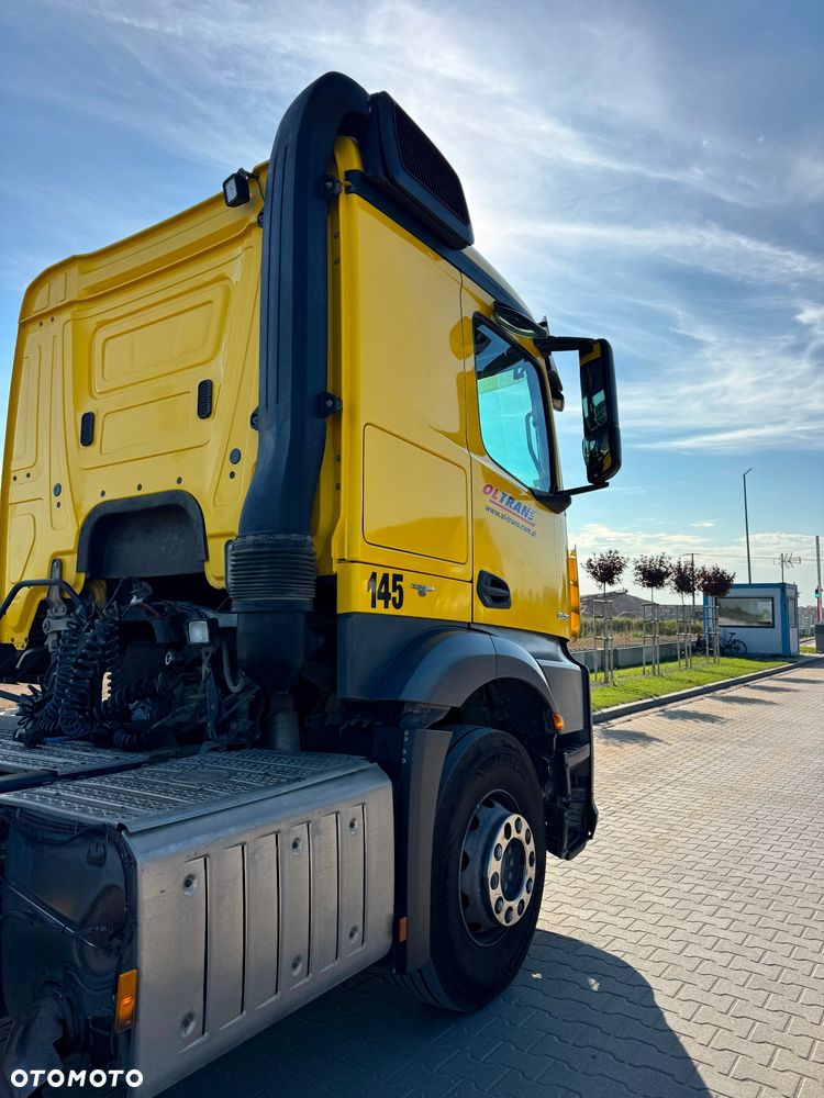 Mercedes-Benz Actros - 6