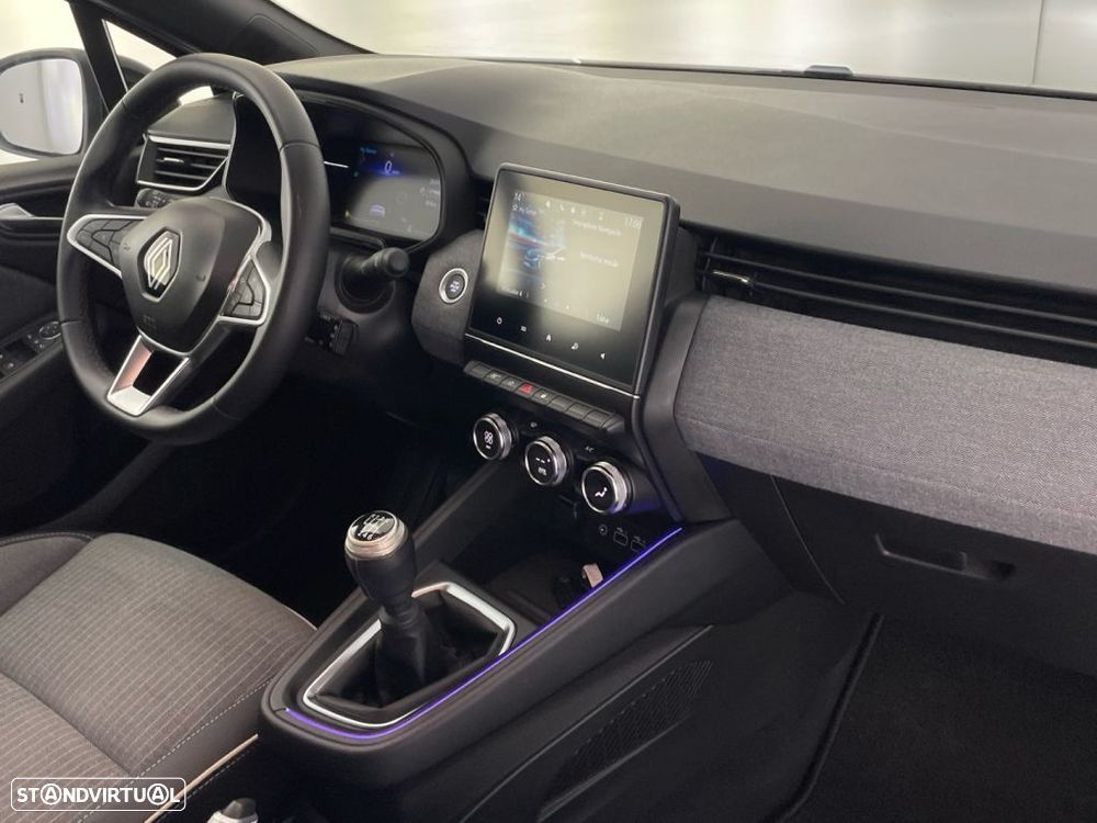 Renault Clio 1.0 TCe Techno Bi-Fuel - 23