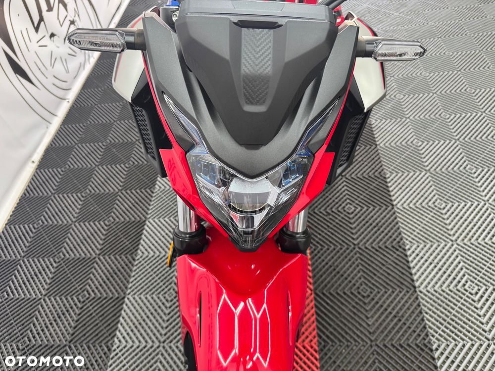 Honda CB - 12
