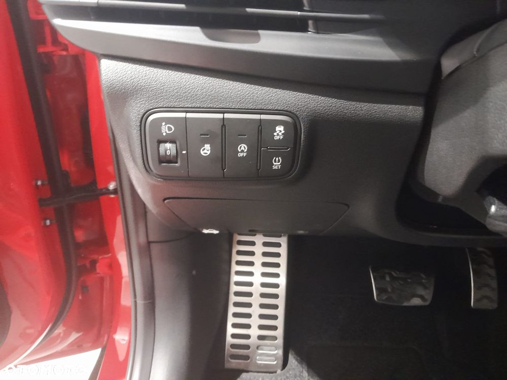 Hyundai Bayon 1.0 T-GDI Smart Black DCT - 17