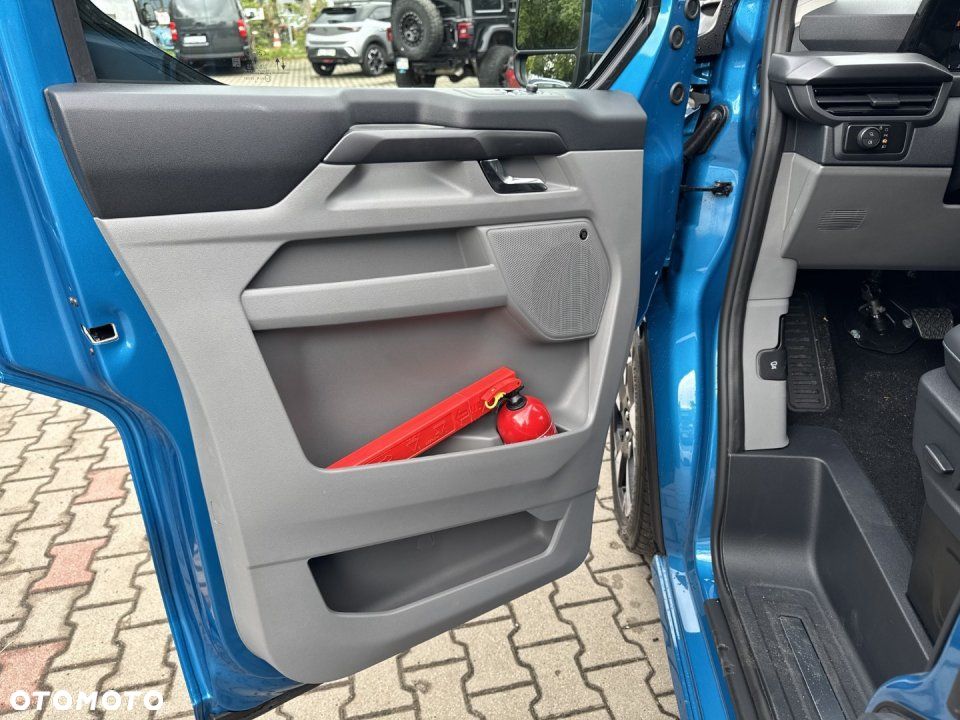 Ford Tourneo Custom - 11