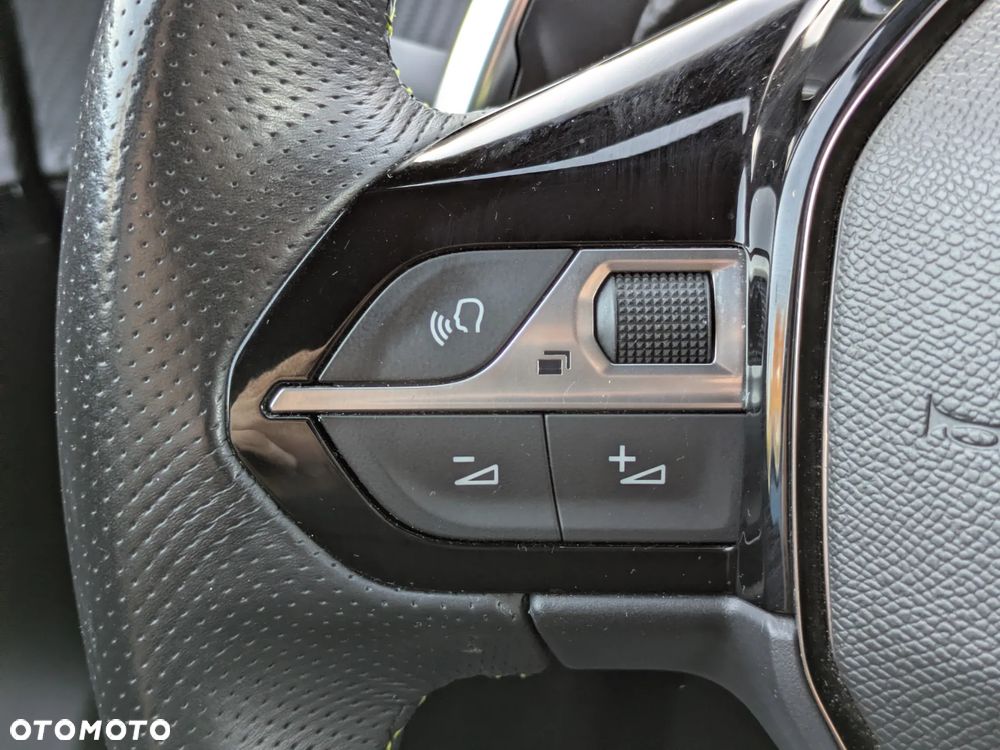 Peugeot 2008 1.2 PureTech GT Line S&S EAT8 - 19