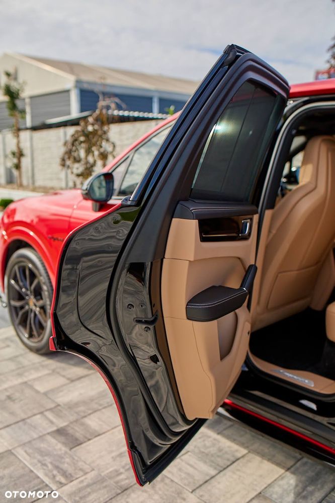 Porsche Cayenne - 23