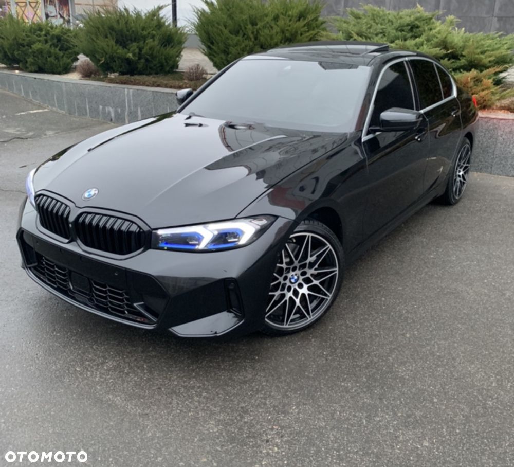 BMW Seria 3 330i xDrive Luxury Line - 4