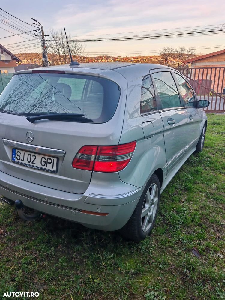 Mercedes-Benz B - 3