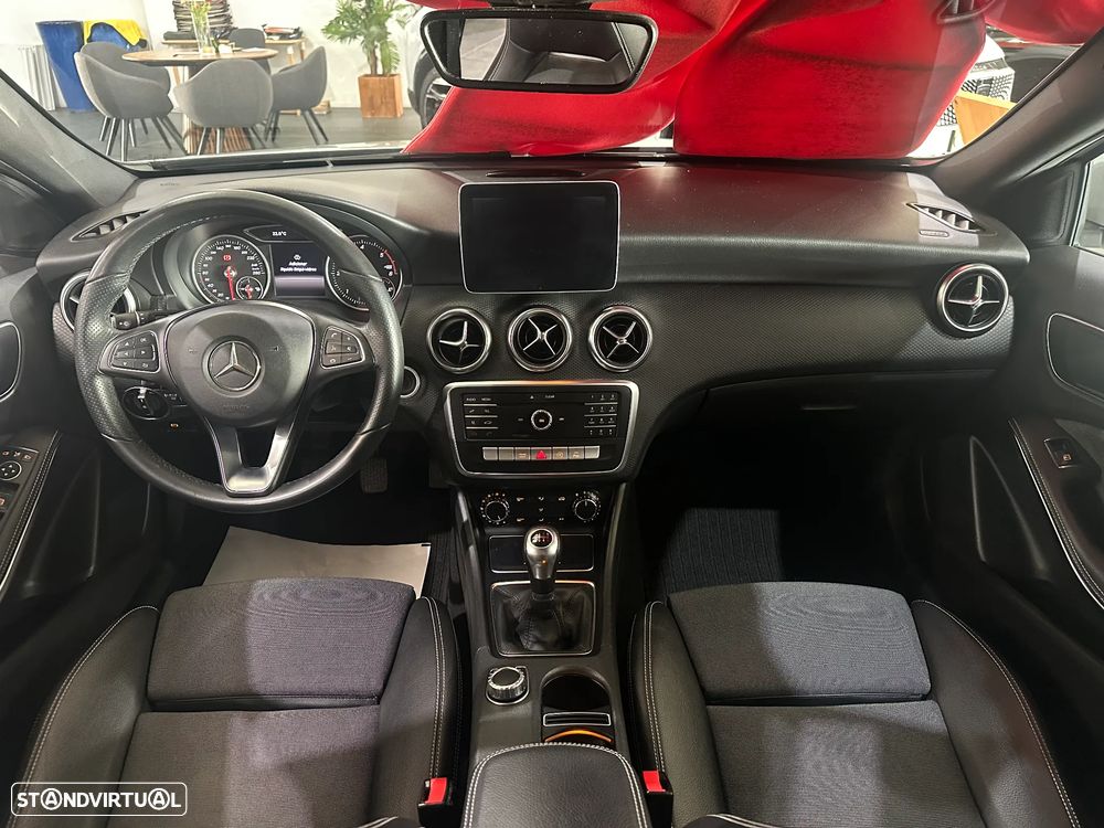 Mercedes-Benz A 180 d AMG Line - 6