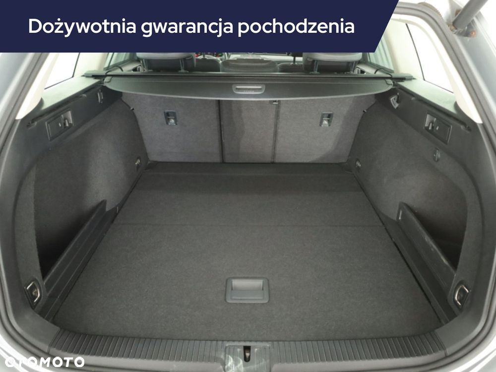 Volkswagen Passat Variant - 13