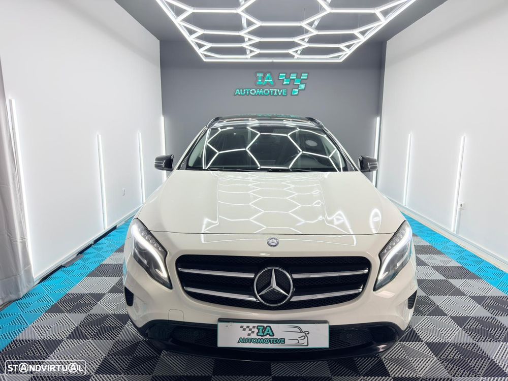 Mercedes-Benz GLA 200 Urban - 3