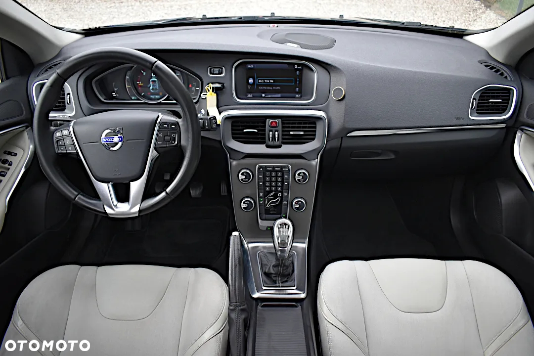 Volvo V40 D2 Momentum - 5