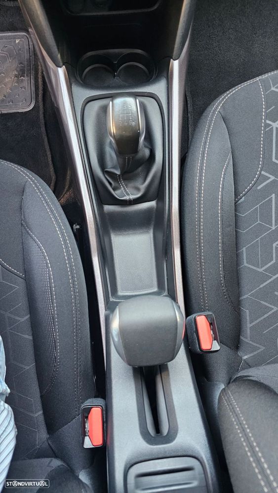 Peugeot 2008 1.6 BlueHDi Style - 20