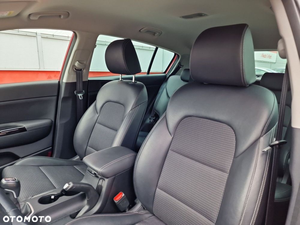 Kia Sportage 1.6 GDI Black Edition 2WD - 12