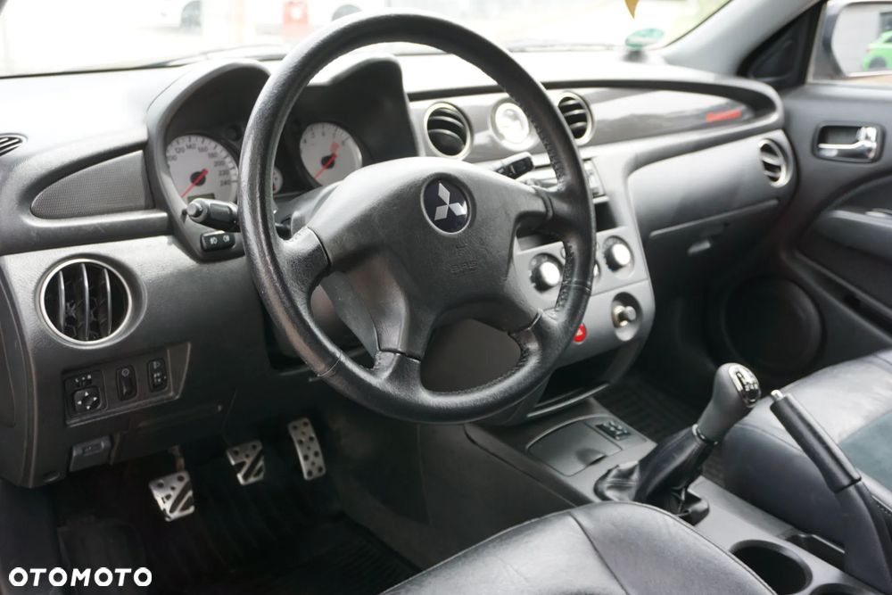 Mitsubishi Outlander 2.0 Turbo 4WD - 9