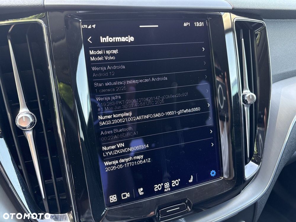 Volvo XC 60 B4 B Momentum Pro - 28