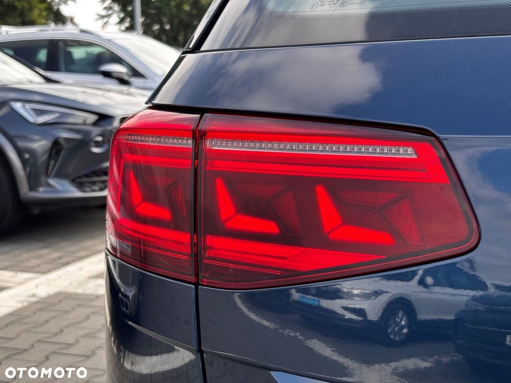 Volkswagen Passat Variant - 10