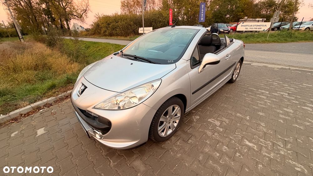 Peugeot 207 CC - 12