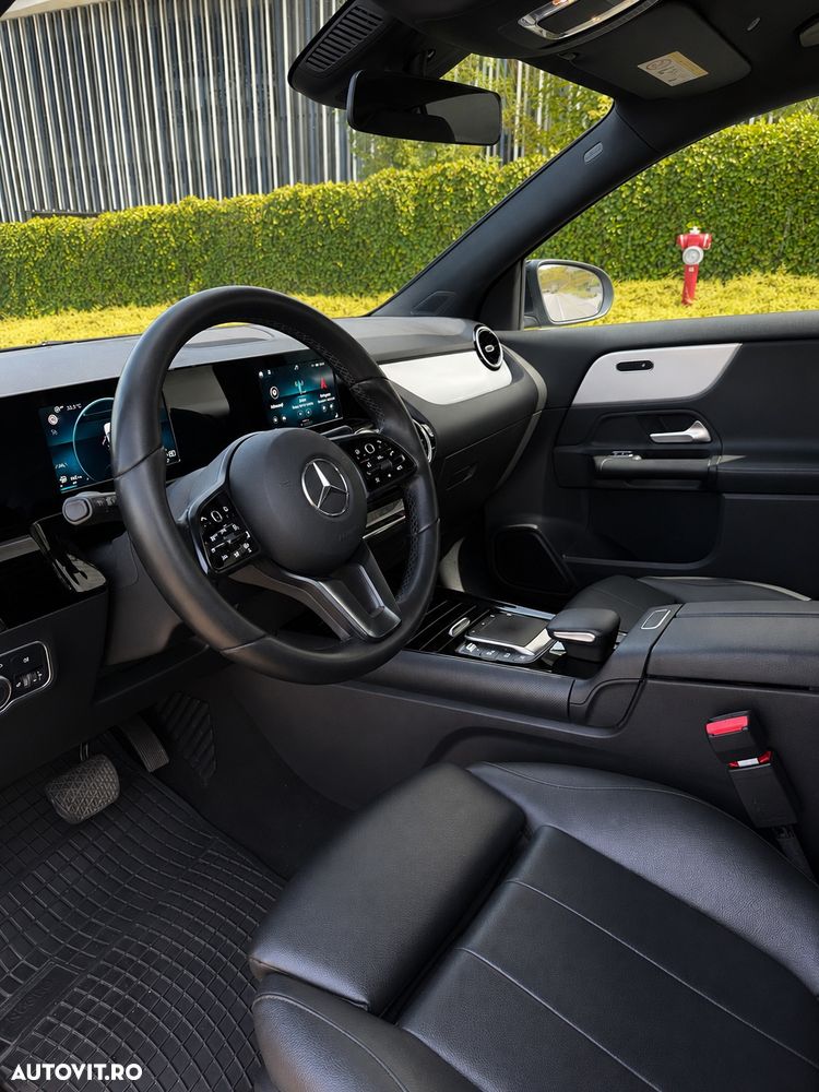 Mercedes-Benz GLA 180 d Aut. - 8