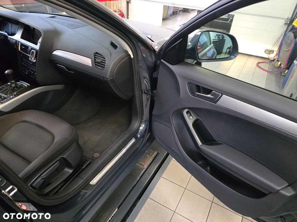 Audi A4 Avant 2.0 TDI DPF Ambition - 9