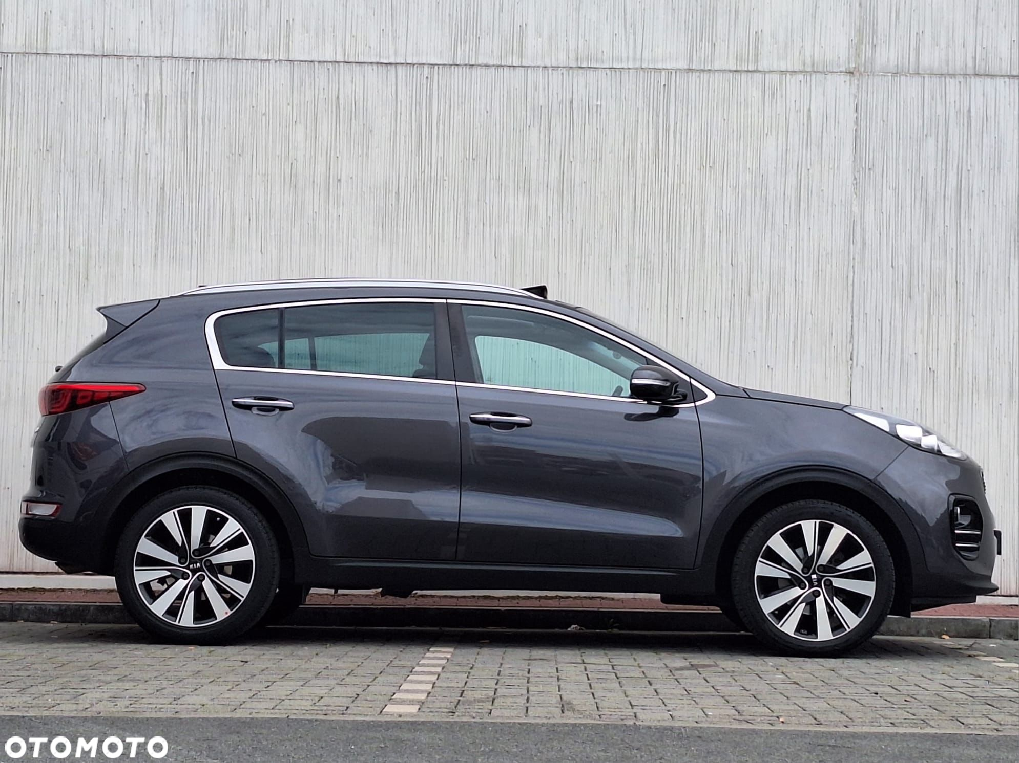 Kia Sportage 1.7 CRDI 2WD Dream-Team Edition - 13