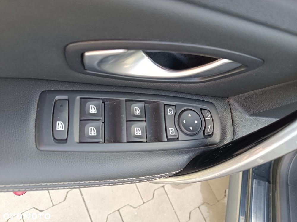 Renault Laguna 2011 photo 5