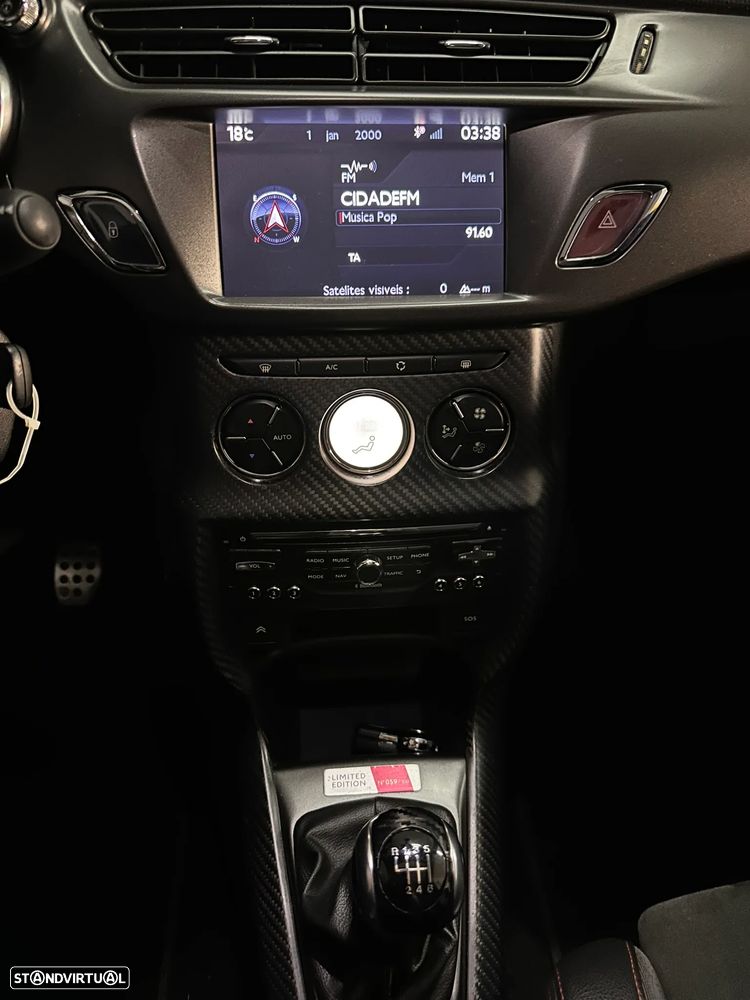 Citroën DS3 1.6 THP Racing - 16