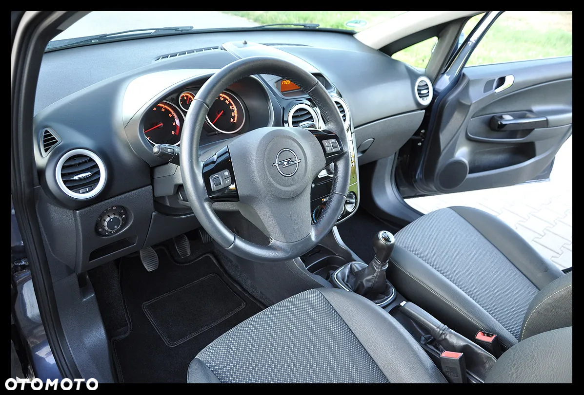 Opel Corsa 1.2 Innovation - 21