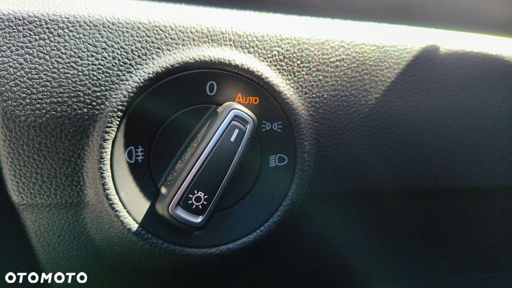 Volkswagen T-Roc - 37