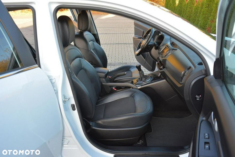 Kia Sportage 2.0 CVVT 2WD Spirit - 14