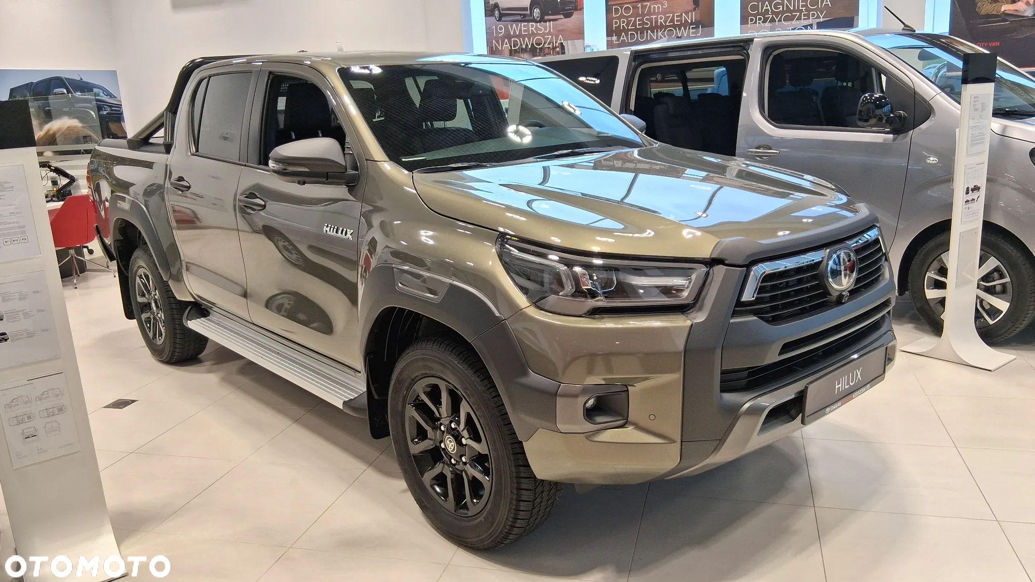Toyota Hilux 2.8 D-4D Double Cab Invincible Sport 4x4 - 2