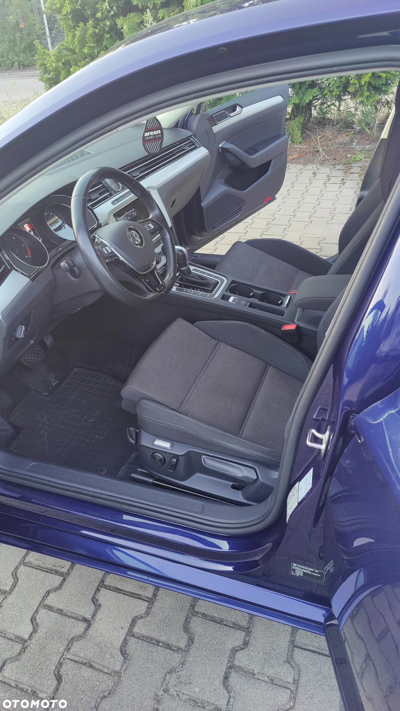 Volkswagen Passat 2.0 TDI BMT Comfortline DSG - 11